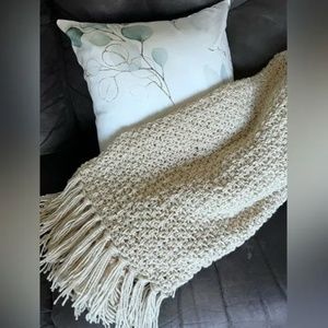 Handmade knitted throw blanket | 40" x 55"